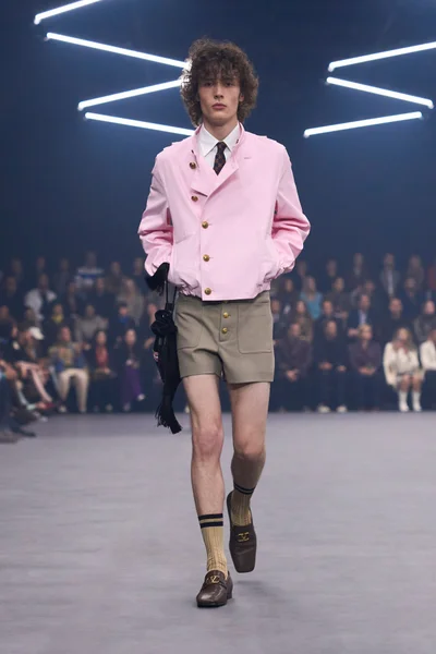 Look 33